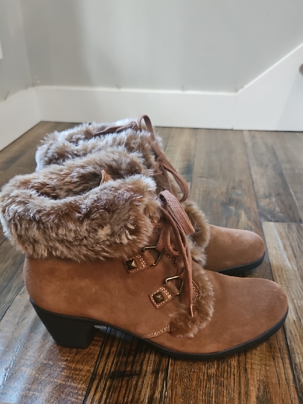 Bass Brown Suede Faux Fur Lace-Up Ankle‎ Boots